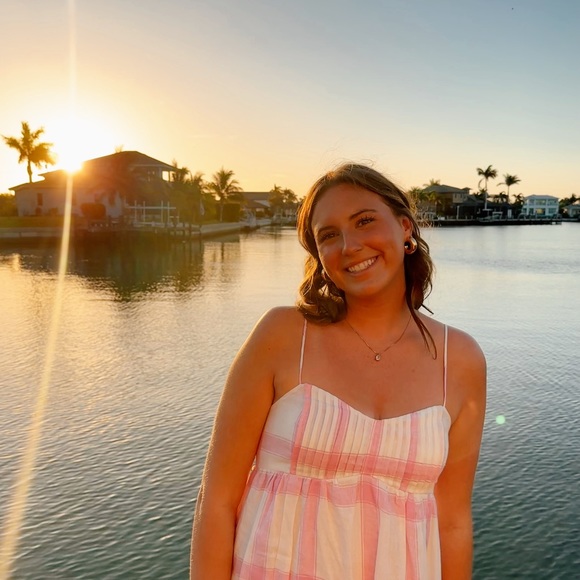 Meet your Posher, Audrey - Picture 1 of 1